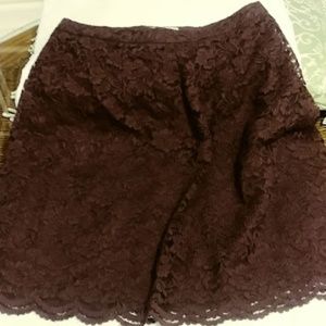 🏉Back to Fall📚 Loft Wine Lace Skirt